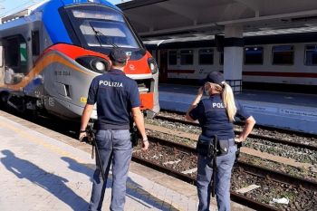 Controlli su treni e stazioni nelle festività pasquali. 3 arresti e 2 denunce della Polizia di Stato