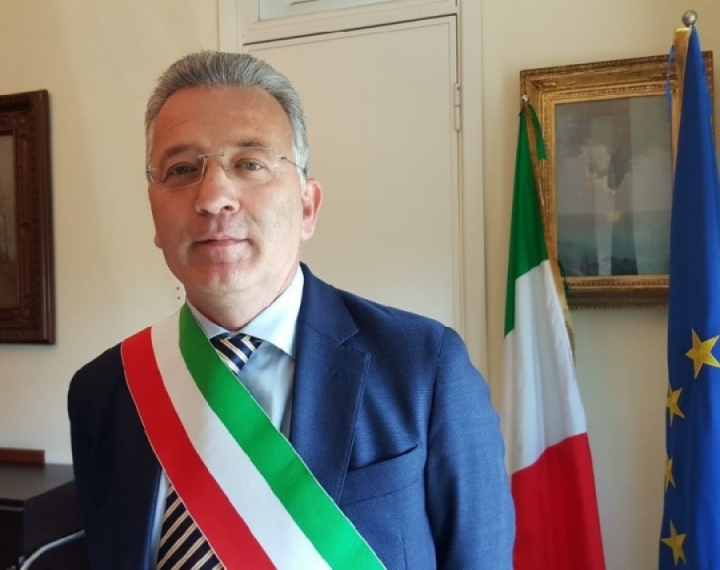 Caso Cenerini, il sindaco Peracchini prende le distanze: “Parole di sua esclusiva responsabilità”