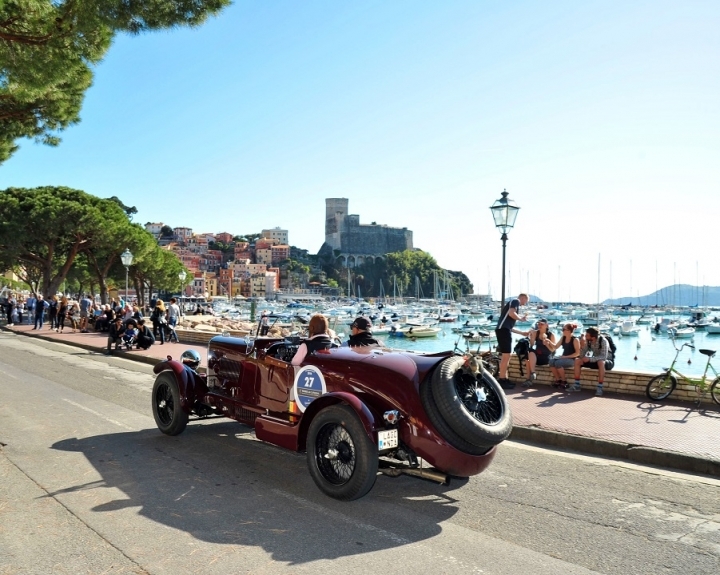 Dalle auto di inizio &#039;900 alle più moderne Ferrari: 90 anni di storia sfilano sulle strade di Lerici