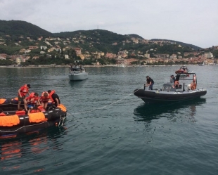 Nelle acque della Venere il &quot;XII° Trofeo Nazionale studentesco di Salvamento a nuoto, voga e primo soccorso”