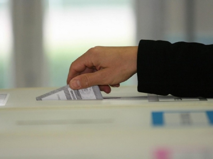 Europee e Comunali 2019: regole di voto (attenzione al cellulare)