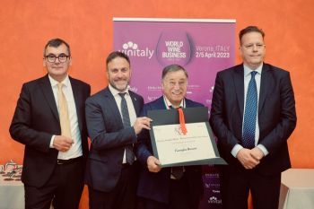 La famiglia Bosoni premiata a Vinitaly