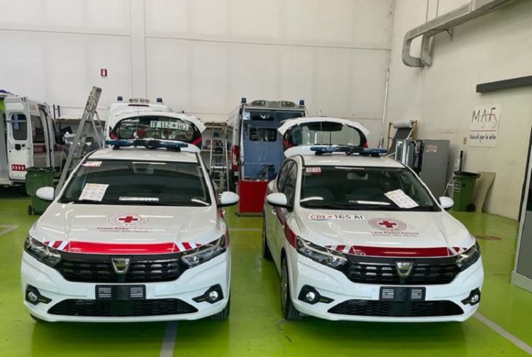 Due nuove automediche per la Croce Rossa