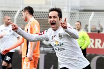 La Serie B parte dalla Spezia, con Dario Vergassola presentatore e tra gli ospiti &quot;il sindaco&quot; Marco Sansovini