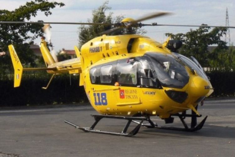 Incidente coinvolge un'ambulanza: morto il paziente a bordo, ferito l'equipaggio