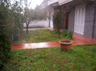Casa semindipendente con giardino. Santa Croce sull&#039;Arno. ITALIANA GROUP