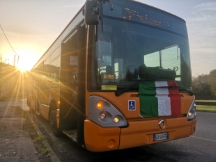 Mascherine, distanza e biglietti: le nuove regole per chi prende i bus