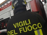 Va a fuoco un&#039;insegna e danneggia alcuni contatori elettrici