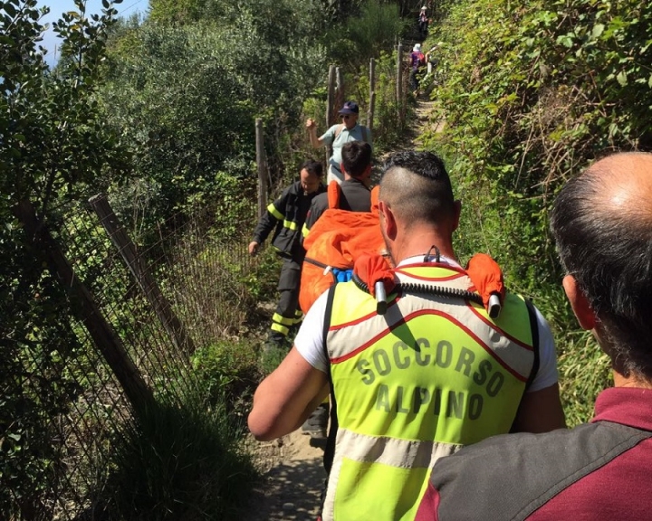 Turista cade sul sentiero, intervengono i soccorsi