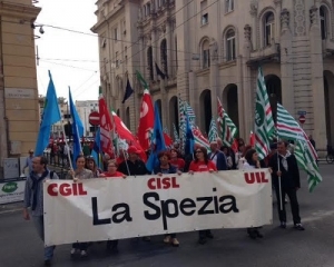 Sciopero funzione pubblica, grande adesione e corteo alla Spezia (foto)