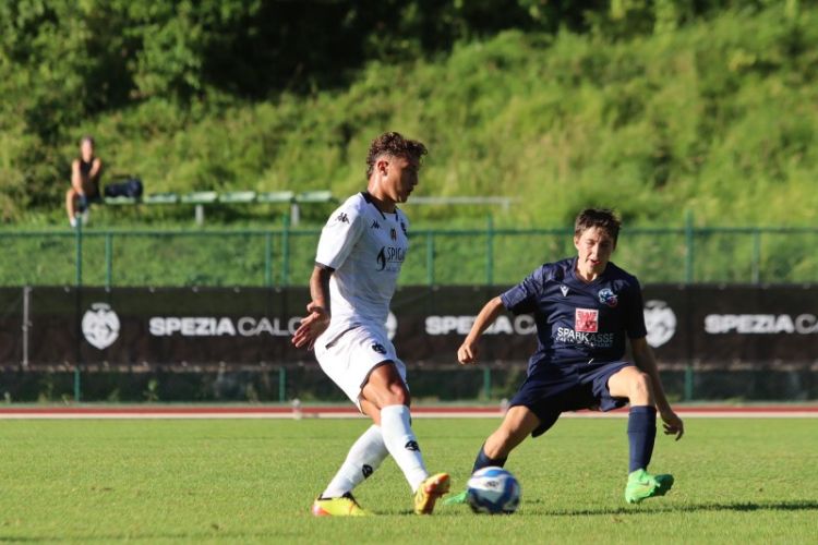Bochum - Spezia 1-3: il golazo di Salvatore Esposito regala la prima vittoria ai bianchi