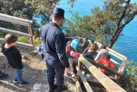 I Carabinieri del Parco delle Cinque Terre festeggiano con gli alunni di Monterosso la giornata internazionale delle foreste