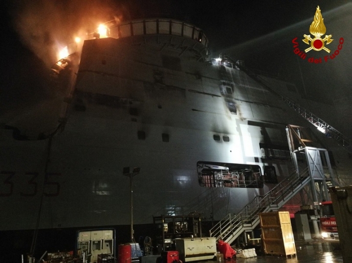 Incendio su Nave Vulcano, secondo CGIL e FIOM 400 lavoratori dell&#039;indotto sono a rischio