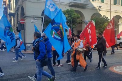 Sciopero generale del 29 novembre, dalla provincia spezzina partiranno 8 pullman per la manifestazione a Genova