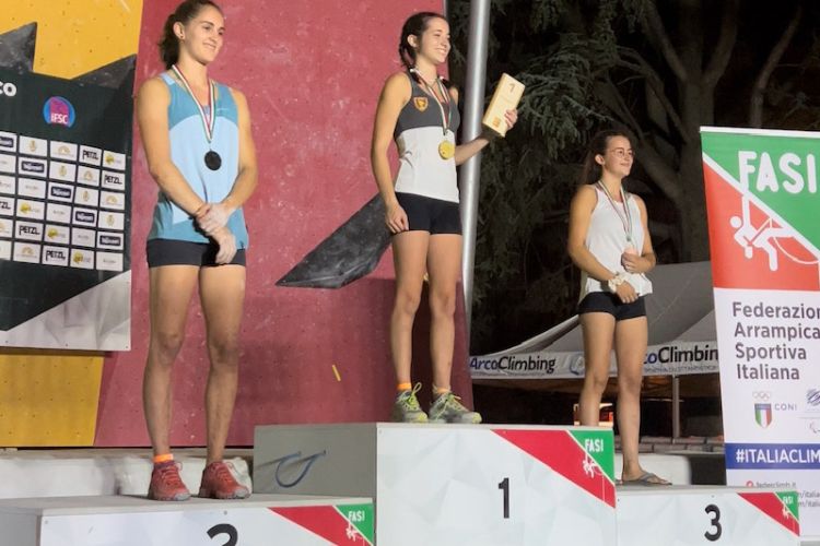 Viola Battistella campionessa italiana under 20 di arrampicata sportiva