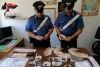 Colpo allo spaccio in Lunigiana, giovane nascondeva in casa droga e 56 mila euro