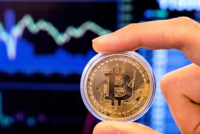 Il Bitcoin scende sotto i 19.000 dollari di valore mentre si accumulano le tensioni nel settore delle criptovalute