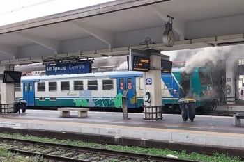 Treno in fiamme: stazione evacuata