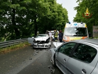 Scontro fra tre auto a Bottagna