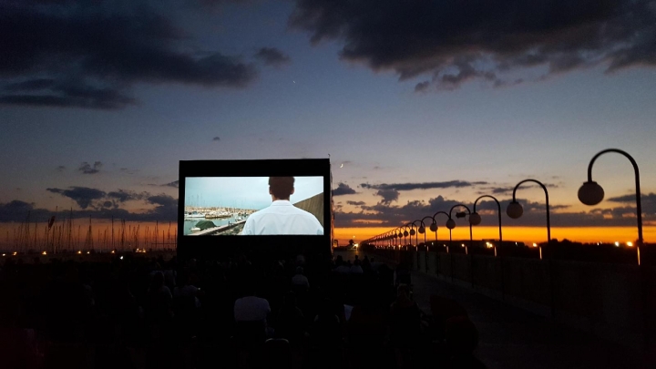 Porto Mirabello cinema sotto le stelle in Agosto