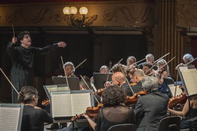 A &quot;Concerti a Teatro&quot; Andrea Battistoni con l’ORT - Orchestra della Toscana e il giovane pianista Dmitry Masleev