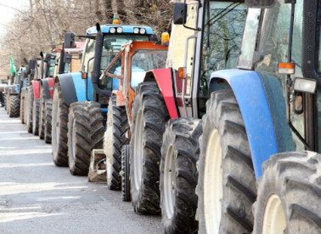 Agricoltori di Cia in piazza con i trattori a Genova
