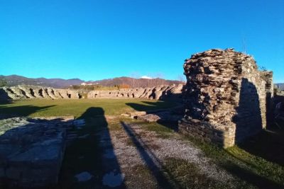 Ferragosto al tempo dei Romani: visita guidata da ARTEmisia in Anfiteatro a Luni