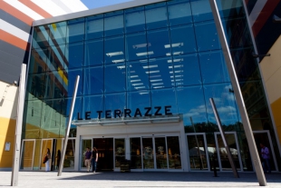 L&#039;ingresso del centro commerciale Le Terrazze