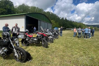 Nel campo volo di Alivara ULM a Borghetto la benedizione delle moto