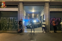 Maxi blitz della Polizia in via Gioberti, area bloccata e controllate 30 persone