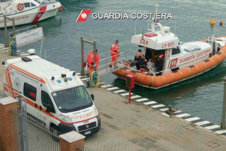 Tragedia in mare a Tramonti, annega un 25enne