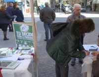 La Lega Nord raccoglie le firme contro l&#039;apertura dei centri islamici