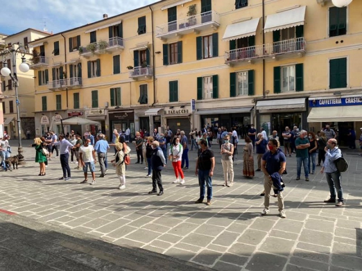 &quot;Governo sordo e arrogante, ascolti un popolo che ormai è alla fame&quot; (video)