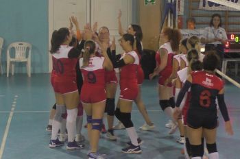 Il Podenzana - Tresana Volley fallisce l&#039;aggancio alla vetta