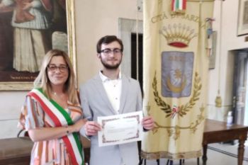 Matteo premiato dal sindaco di Sarzana