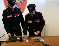 Spaccio nei boschi di Bolano, arrestato un pusher