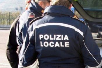 Incidente su viale Litoraneo: la Polizia Locale fa appello a eventuali testimoni