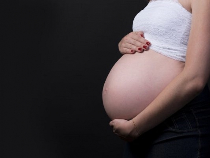 Sanità: le mamme in dolce attesa non pagheranno più il ticket per i corsi pre parto