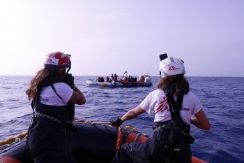 La Geo Barents in rotta verso La Spezia, a bordo 13 migranti