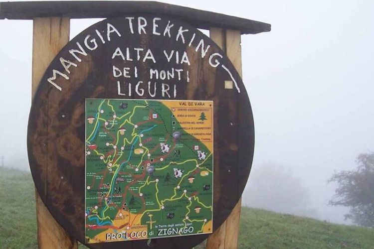 Sull'alta via dei monti liguri torna ad affermarsi il lavoro di Mangia Trekking e Proloco Zignago