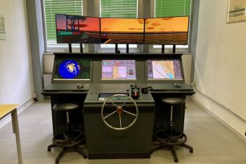 Inaugurati i nuovi simulatori di manovra e sala macchine del Capellini-Sauro