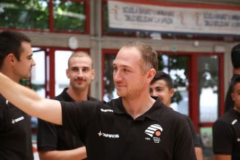 Lo Spezia Basket Tarros abbraccia di nuovo Niccolò Steffanini