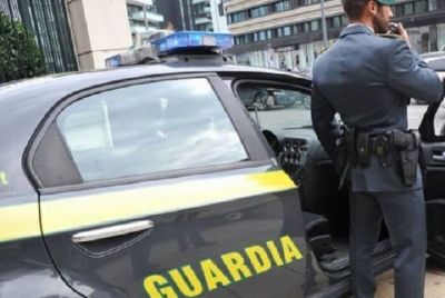 Prestava denaro applicando interessi di oltre il 500%: denunciato dalla Guardia di Finanza