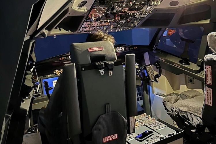 Piloti per un giorno con il simulatore dell'aereo di linea di Sky Lab Flight Simulation Center 