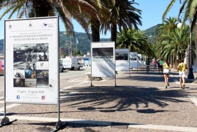 Gli spezzini Tosti e Faggioni vincono il VI &quot;Premio Fotografico Nazionale Mitilicoltori della Spezia 2024&quot;