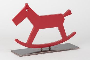 Cavallino rosso, opera di Tomaino