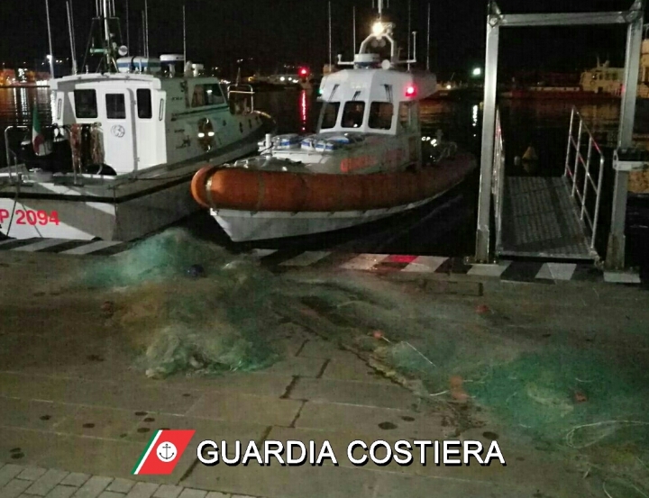 Reti da pesca pericolose: sequestro della Capitaneria di porto della Spezia.
