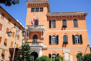 Monterosso, avvisi di accertamento: il chiarimento del Comune, di Confcommercio e Spezia Risorse
