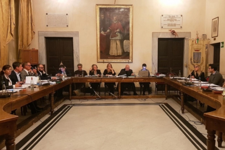 Il Consiglio comunale di Sarzana (foto di repertorio)