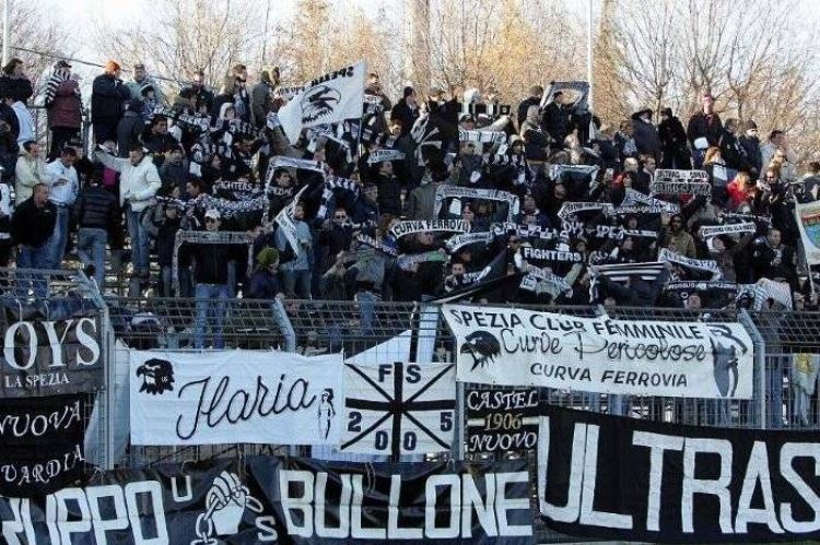 Il giudice sportivo punisce lo Spezia: ammenda per lancio di una monetina in campo